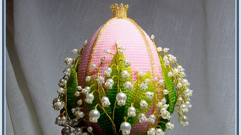 Яйцо пасхальное с ландышами