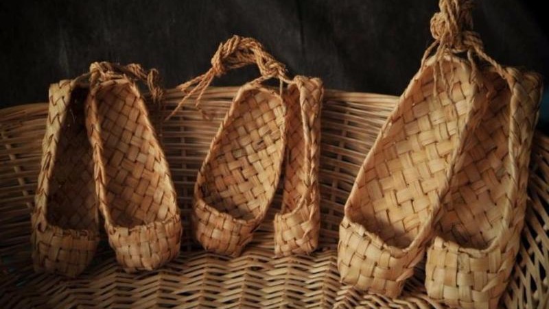 Плетение лаптей