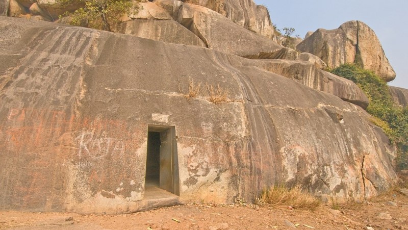 Пещеры Барабар - какое у них было назначение?