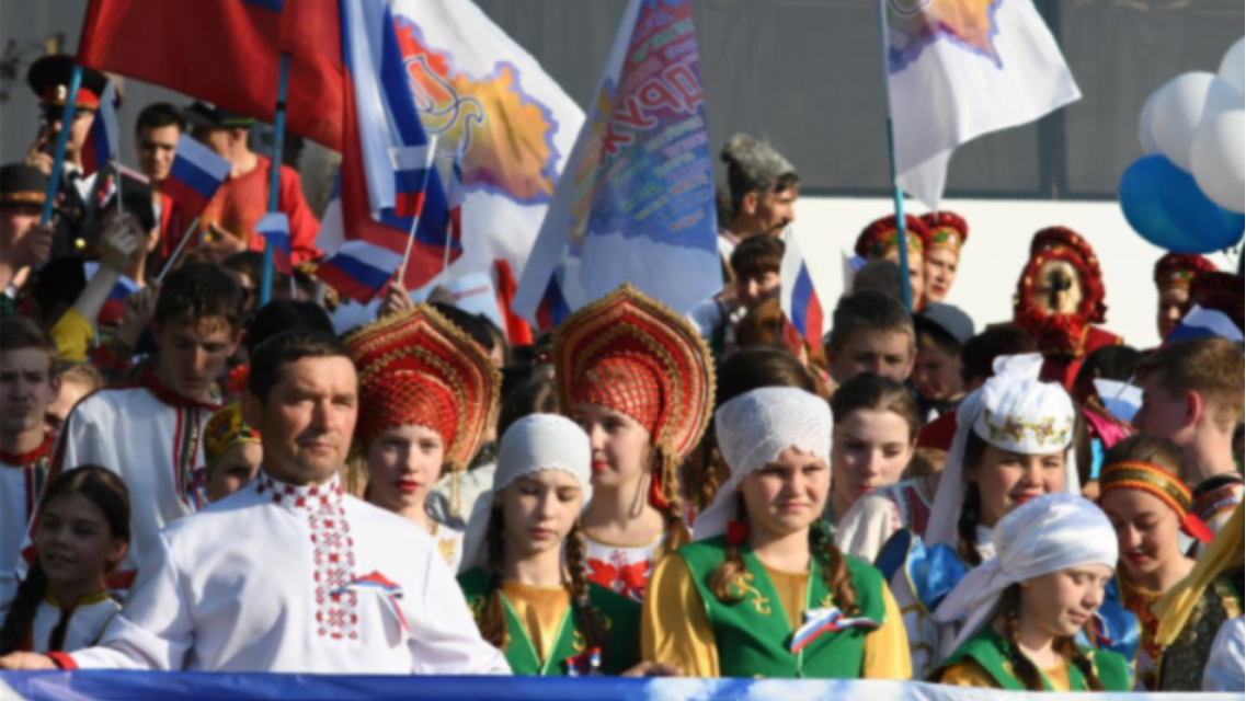 Стать народом