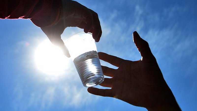 Что будет, если по утрам пить воду натощак