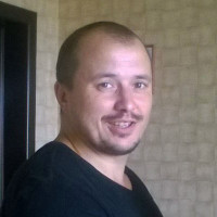 Роман Титов