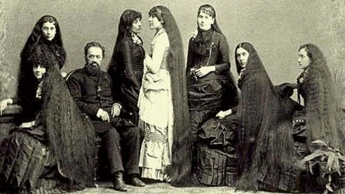 Как красавицы ухаживали за волосами в 19 веке. &laquo;Мыть или не мыть&raquo;, вот в чем вопрос