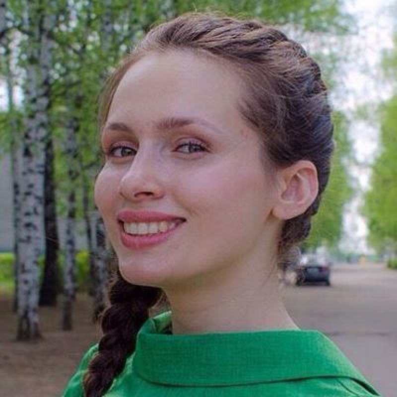 Юлона Стоянова